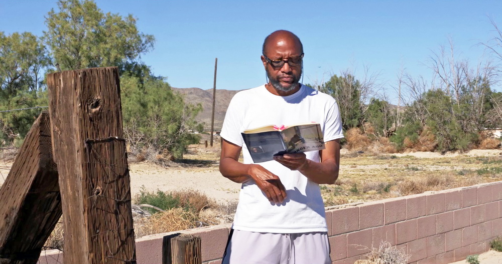 Spoon Jackson liest aus seinen eigenen Werken: "Barstow, California" (jip Film)