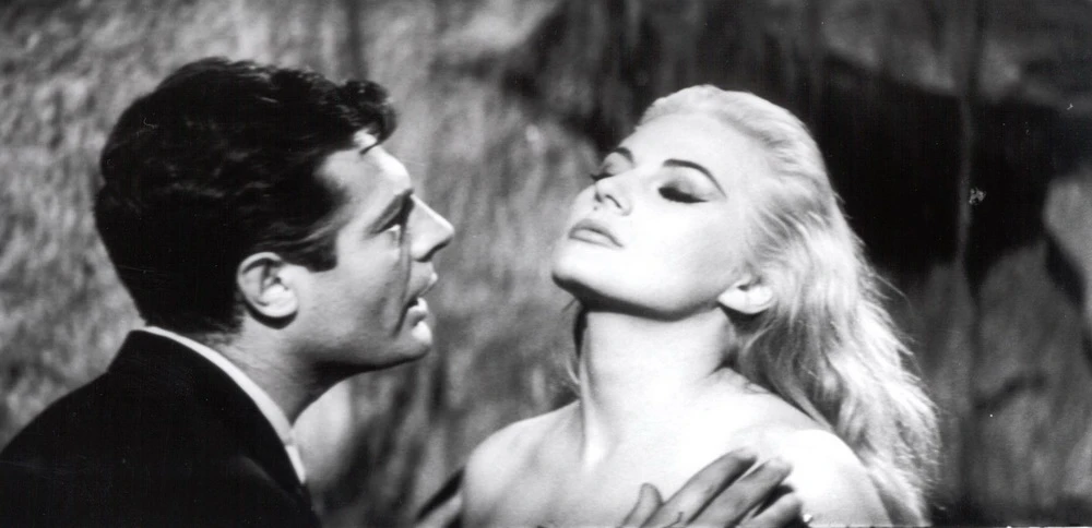 Skandalös! Marcello Mastroianni & Anita Ekberg  (© StudioCanal)