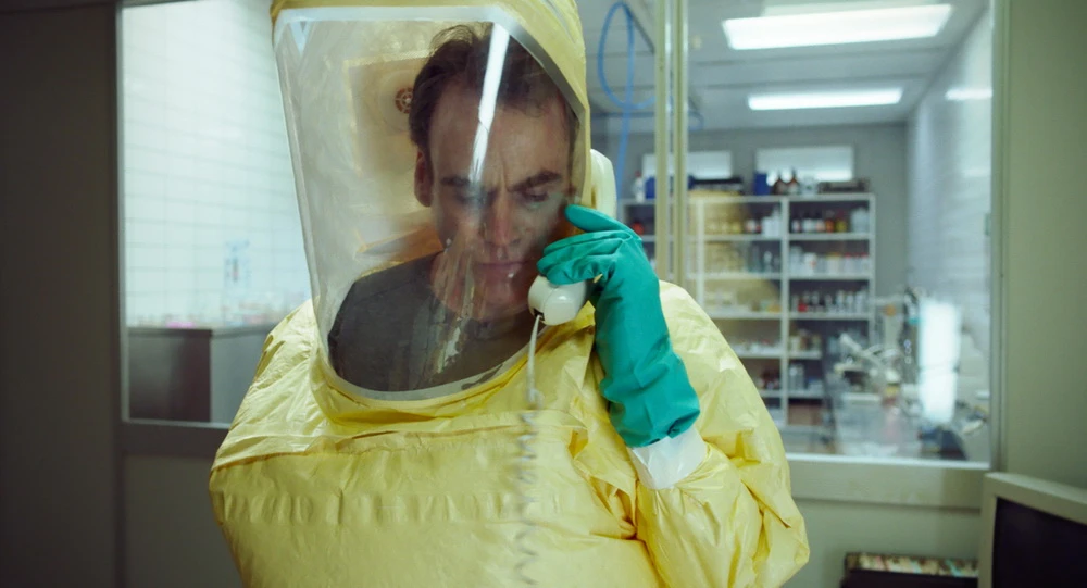 Sebastian Blomberg als Wissenschaftler Dr. Wolf (© Filmwelt/Sten Mende)