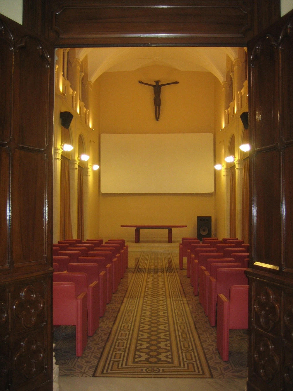 Das kleine Kino in der Vatikanstadt (Lars Henrik Gass)