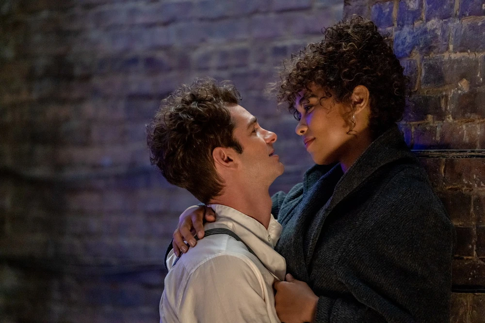 Andrew Garfield, Alexandrda Shipp in "tick, tick...BOOM!" (Netflix/Macall Polay)