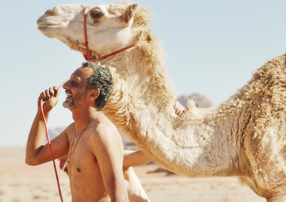 Haitham Omari verkörpert den Beduinen Abdel (Alpenrepublik/Enigma Film)