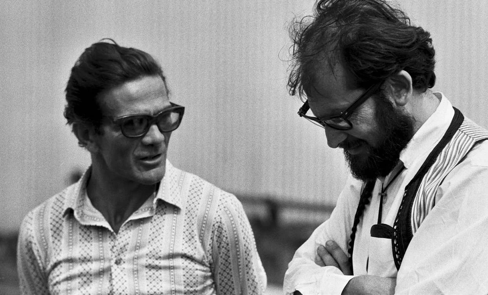 Pier Pablo Pasolini (l.) und Gideon Bachmann 1973 in Italien (Cinemazero Archiv)