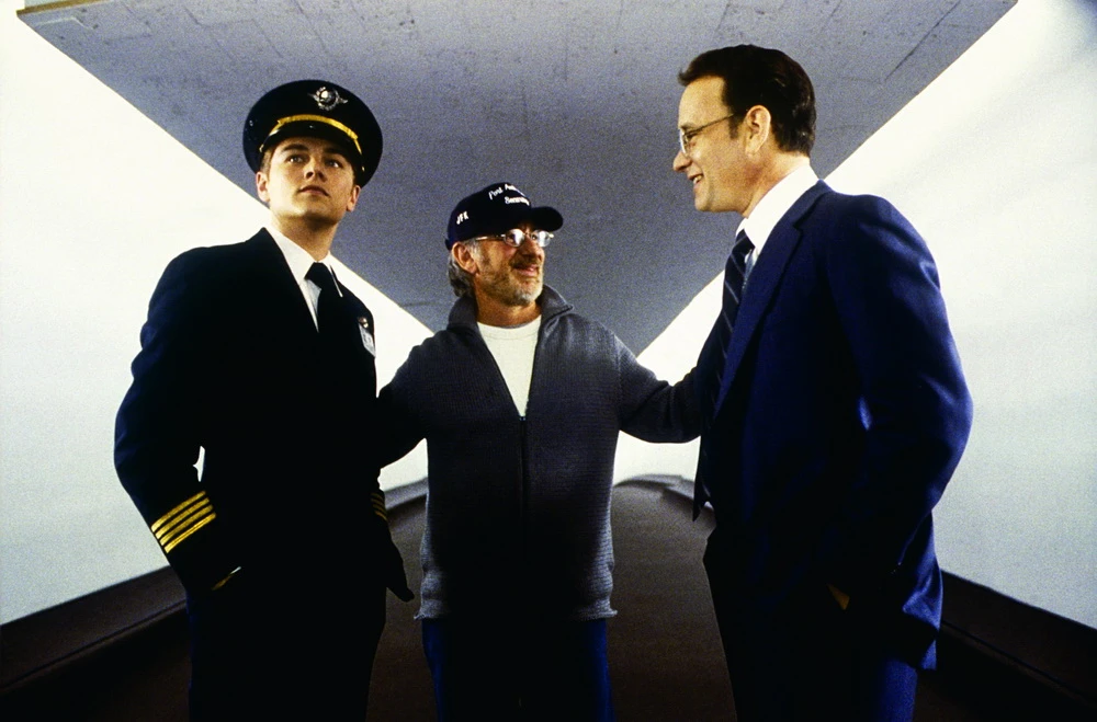 Leonardo DiCaprio, Steven Spielberg, Tom Hanks am Set von "Catch Me If You Can" (UIP)
