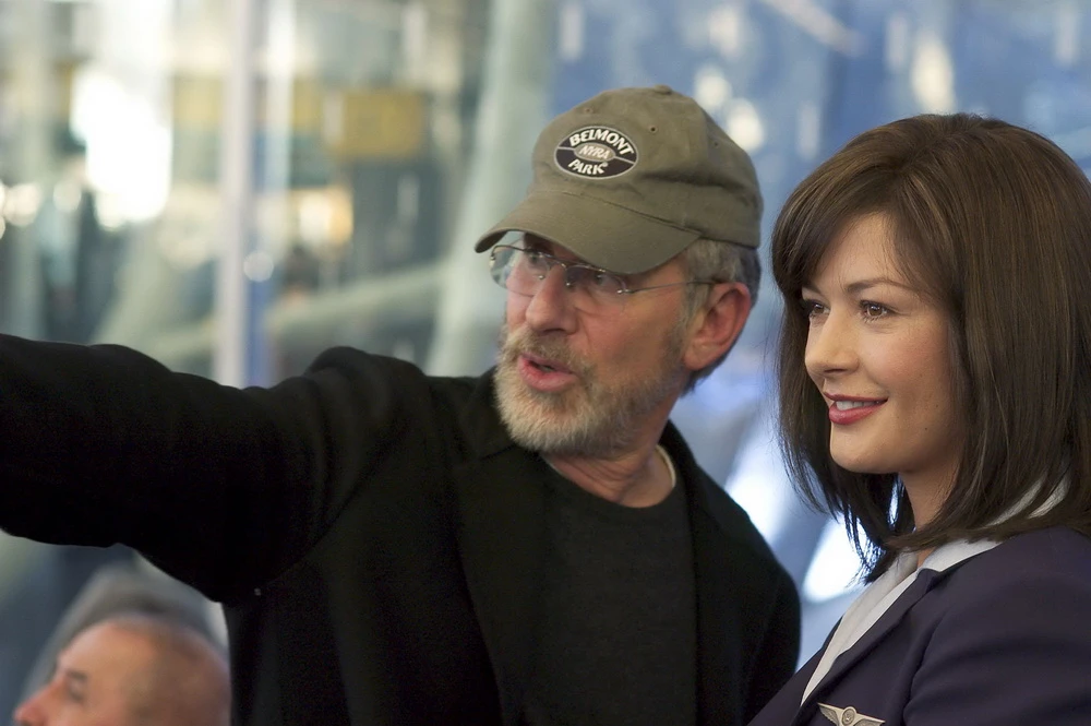 Steven Spielberg, Catherine Zeta-Jones bei "Terminal" (imago stock&people)