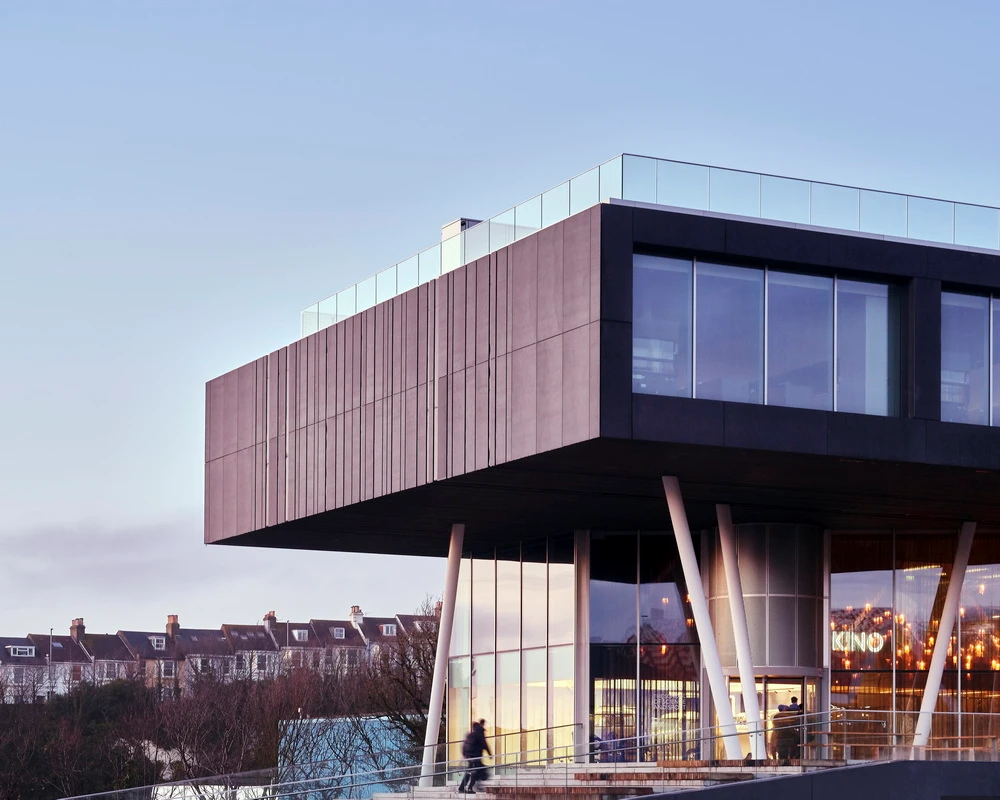 Die School of Science and Sports am Brighton College (© OMA/Killian O'Sullivan)