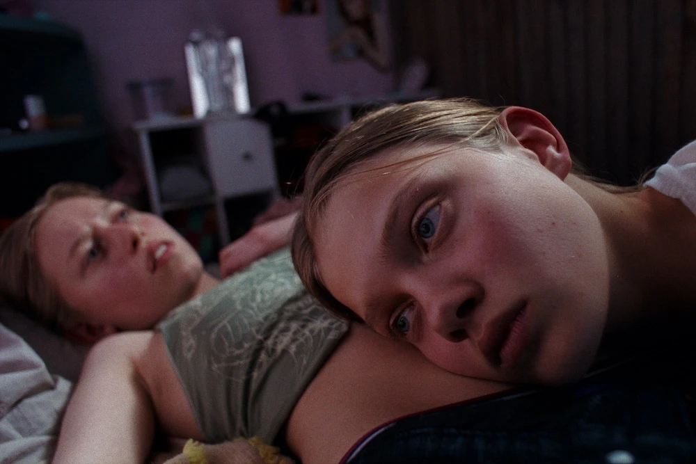 Kristina (Ieva Rupeikaite) und Marija (Vesta Matulyte) (© Akis Bado/Grandfilm)