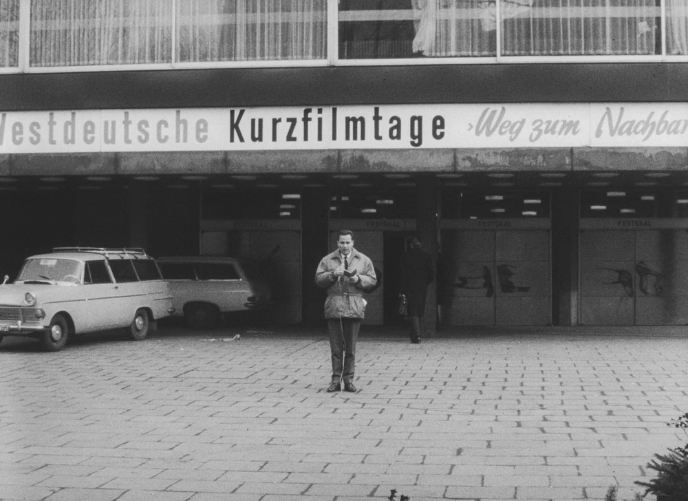 „Wink vom Nachbarn“ (© Harry Hornig)